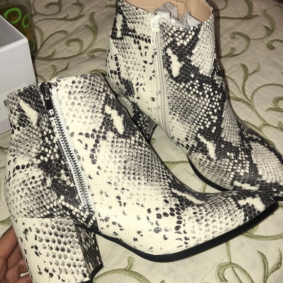 Steve Madden Snakeskin Booties 🐍🖤 - Picture 3 of 4